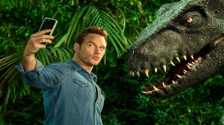 Jurassic World Fallen Kingdom review recensie vertelover.nl chris pratt selfie met dino